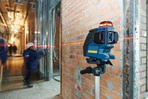Kreuzlinienlaser